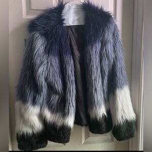 Venus Faux Fur size 10